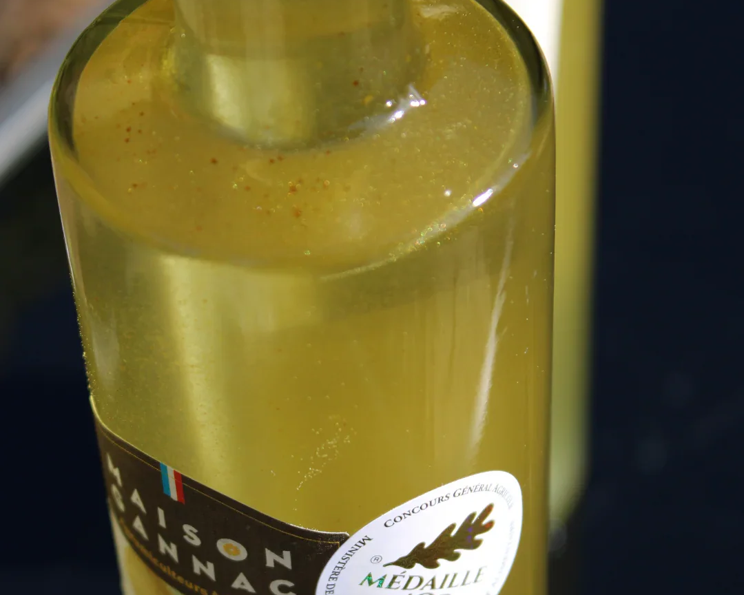Maison Gannac : pourquoi nos liqueurs artisanales présentent parfois un dépôt ?