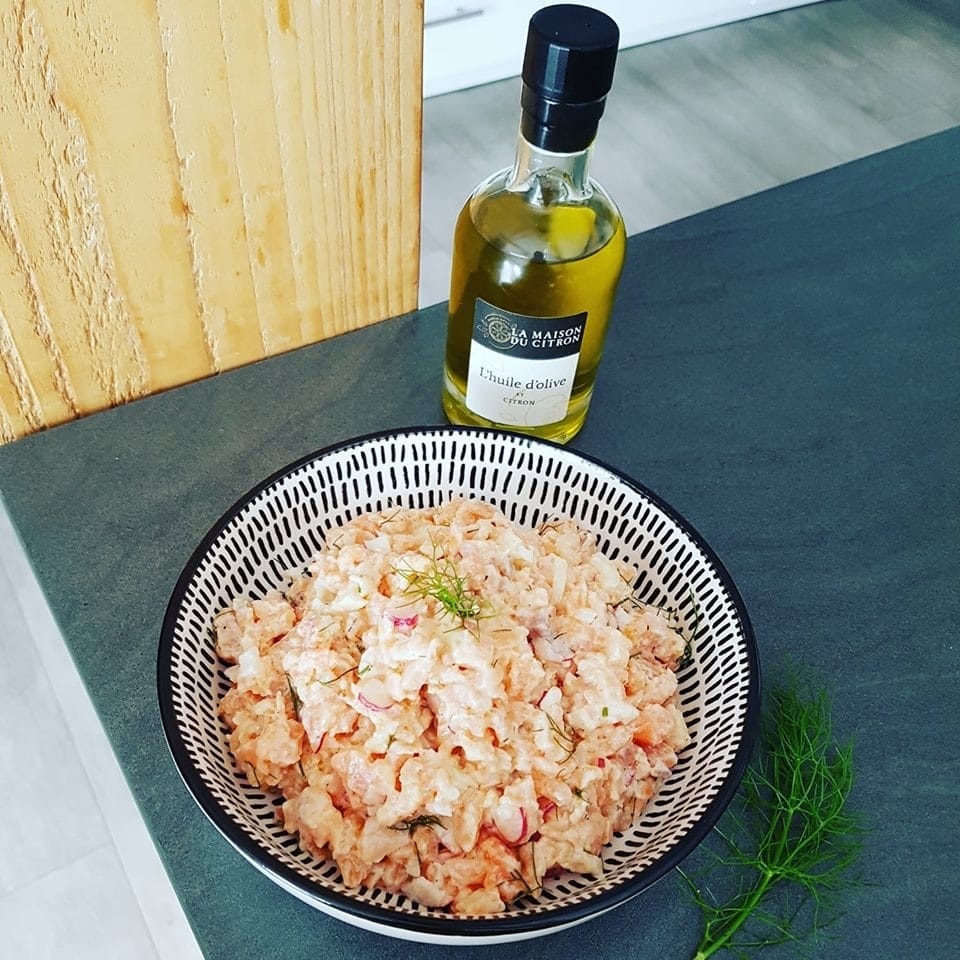Tartare de saumon à l'Huile d'Olive et Citron de Menton IGP Maison Gannac