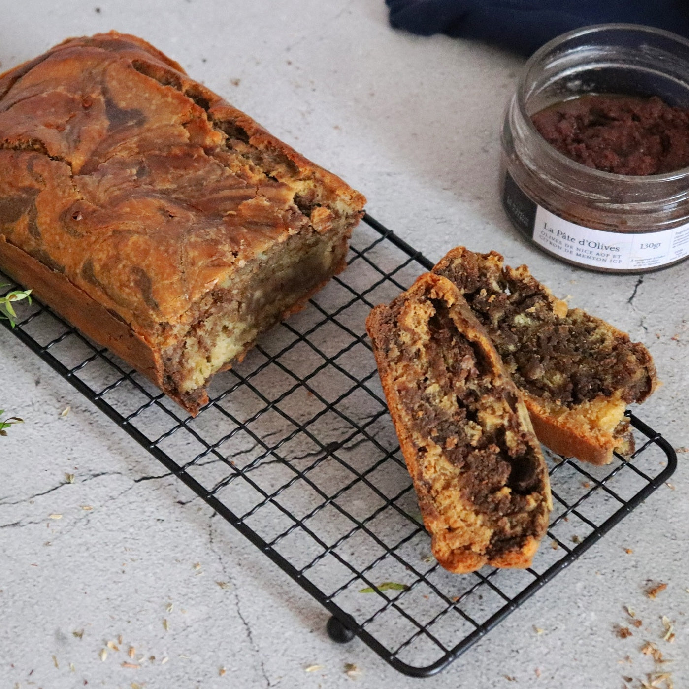 Cake marbré à la pâte aux olives de Nice AOP et Citron de Menton IGP