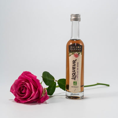 Liqueur de pétales de rose